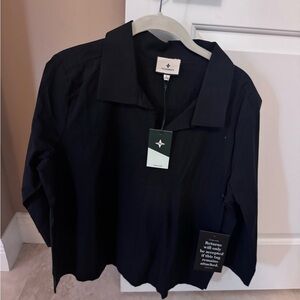 Tuckernuck Women’s blouse with a collar
